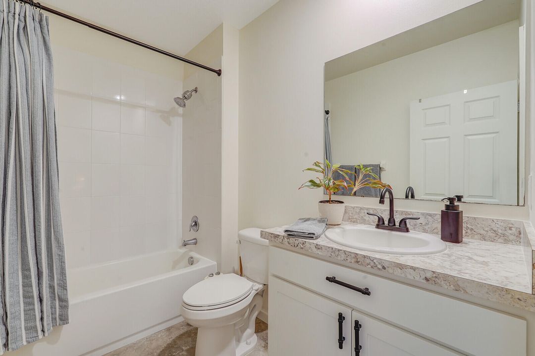 For Sale: $435,000 (4 beds, 2 baths, 1828 Square Feet)