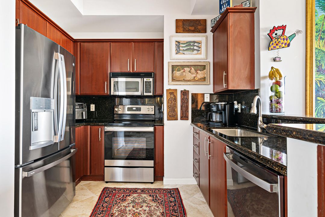 For Sale: $549,000 (2 beds, 2 baths, 1158 Square Feet)