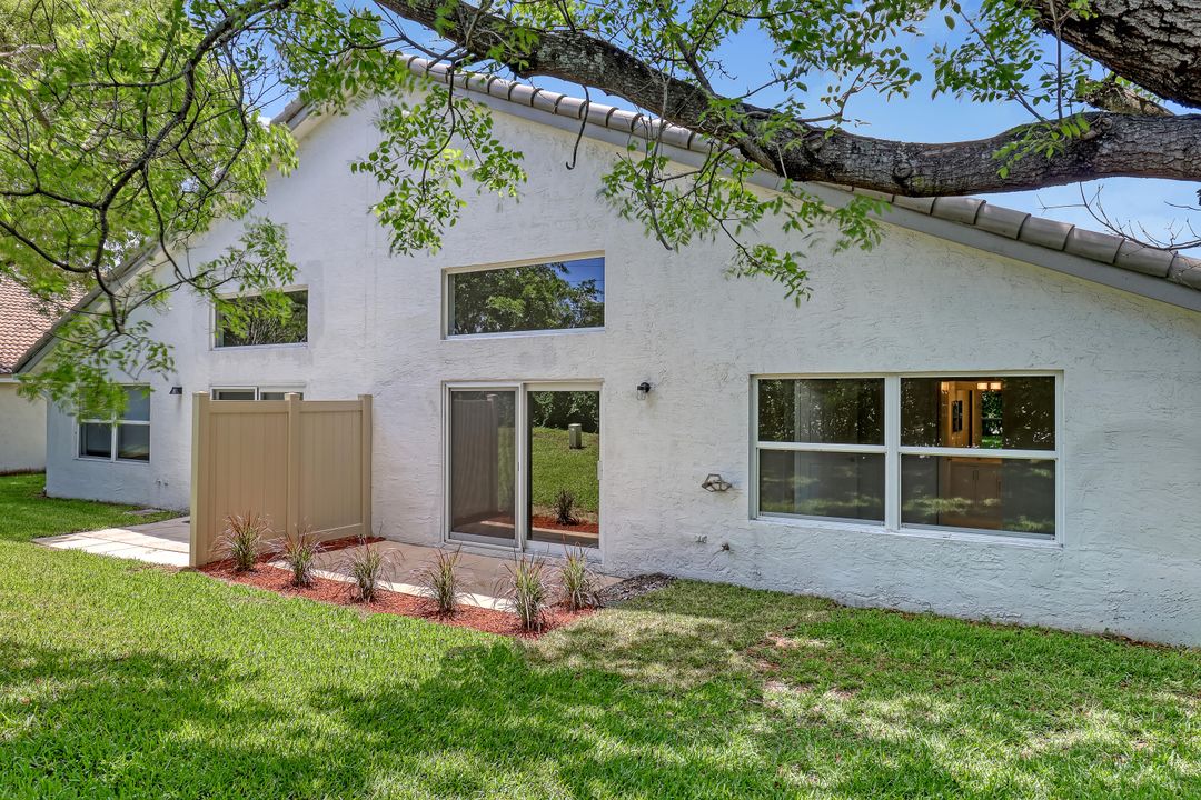 Active With Contract: $435,000 (3 beds, 2 baths, 1414 Square Feet)