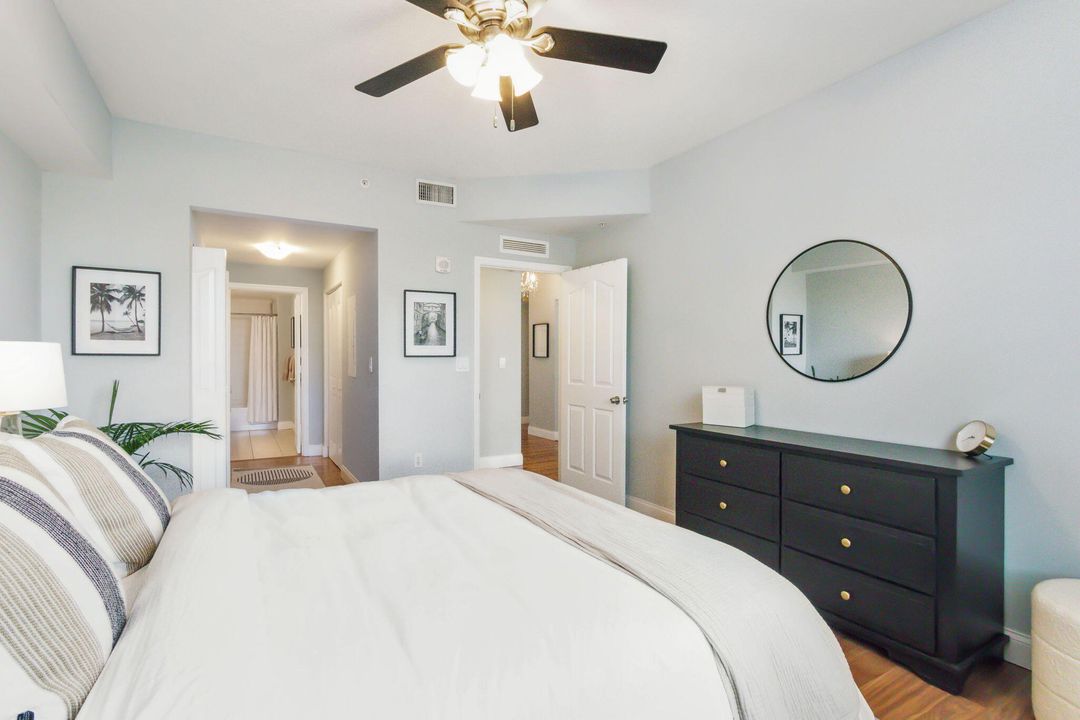 Active With Contract: $3,300 (2 beds, 2 baths, 1182 Square Feet)