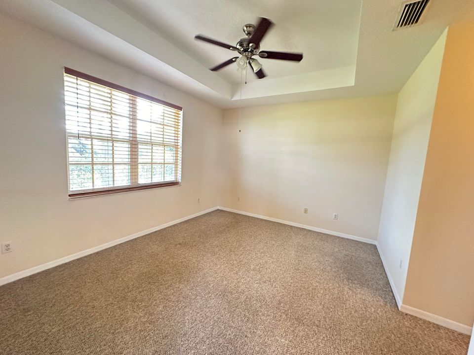 For Rent: $2,950 (3 beds, 2 baths, 1386 Square Feet)