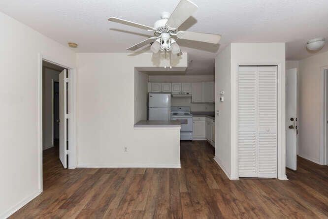 For Rent: $1,850 (2 beds, 2 baths, 861 Square Feet)