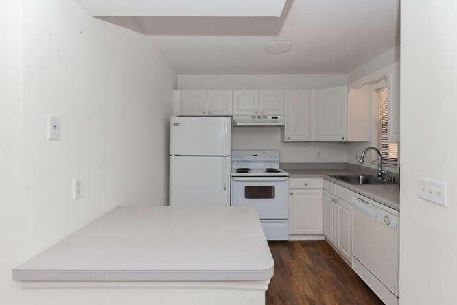 For Rent: $1,775 (2 beds, 2 baths, 861 Square Feet)