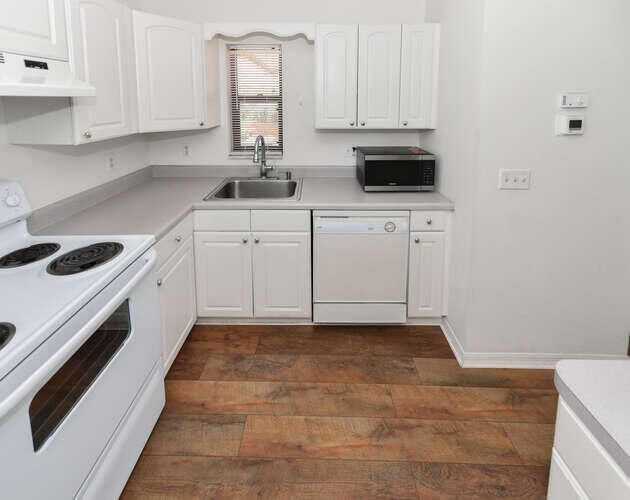 For Rent: $1,850 (2 beds, 2 baths, 861 Square Feet)