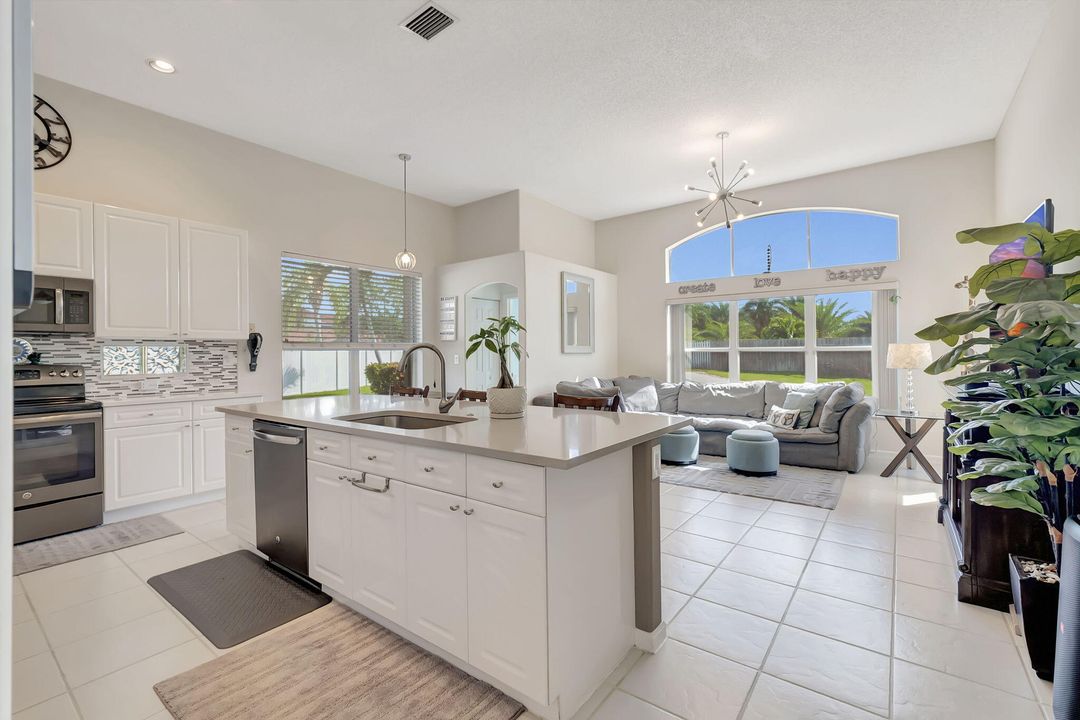 Active With Contract: $789,000 (4 beds, 2 baths, 2372 Square Feet)