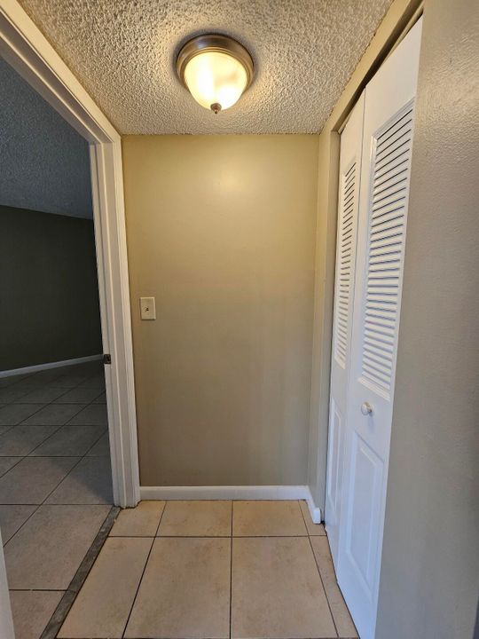 For Sale: $185,000 (2 beds, 2 baths, 1030 Square Feet)