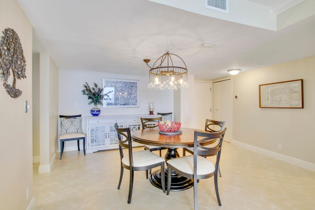 Active With Contract: $5,500 (2 beds, 2 baths, 1381 Square Feet)