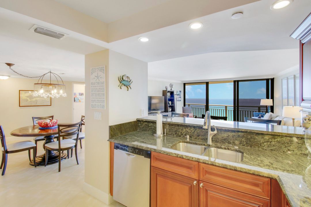 Active With Contract: $5,500 (2 beds, 2 baths, 1381 Square Feet)