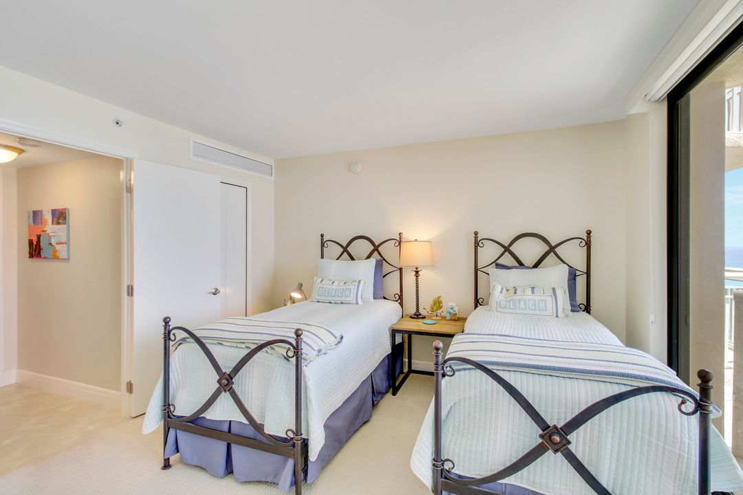 Active With Contract: $5,500 (2 beds, 2 baths, 1381 Square Feet)