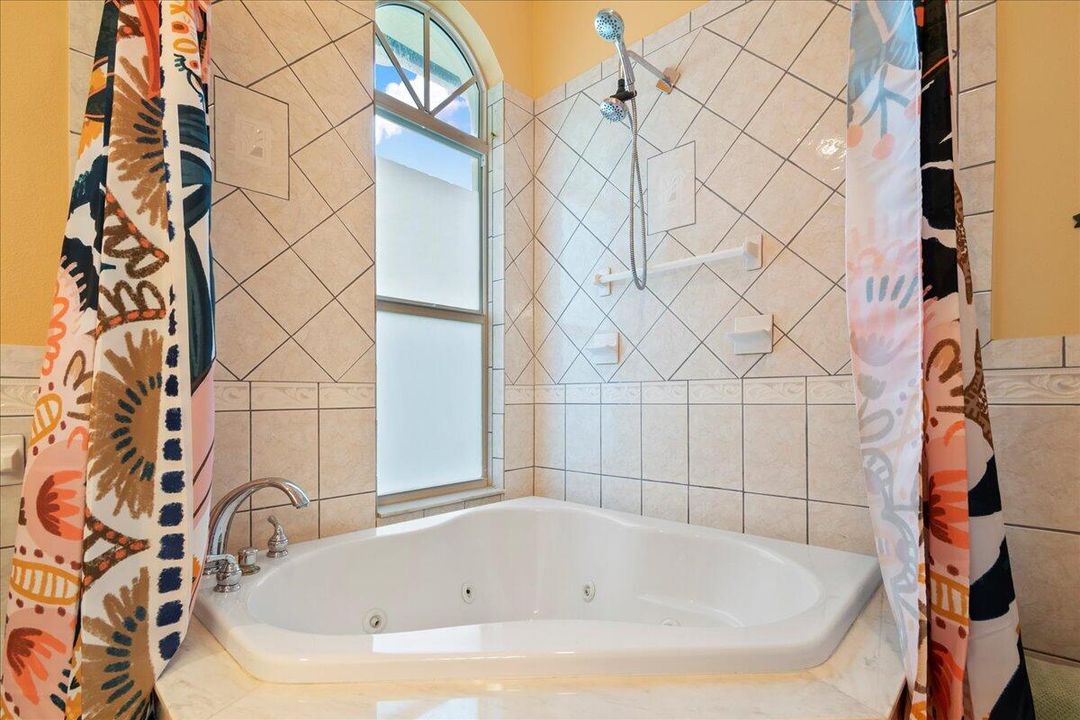 В аренду: $9,000 (3 спален, 2 ванн, 2018 Квадратных фут)