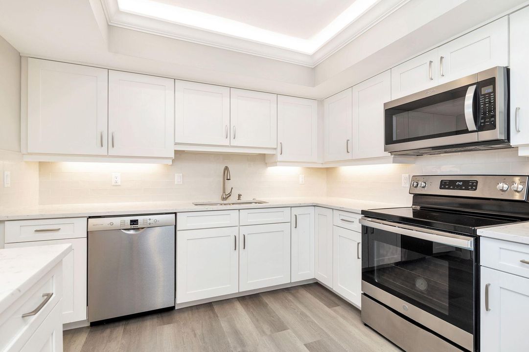 For Sale: $475,000 (2 beds, 2 baths, 1600 Square Feet)