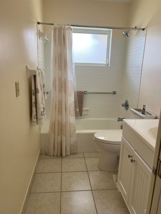 For Sale: $160,000 (2 beds, 2 baths, 910 Square Feet)