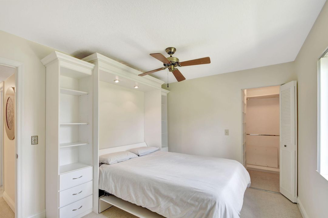 Active With Contract: $195,000 (2 beds, 1 baths, 935 Square Feet)