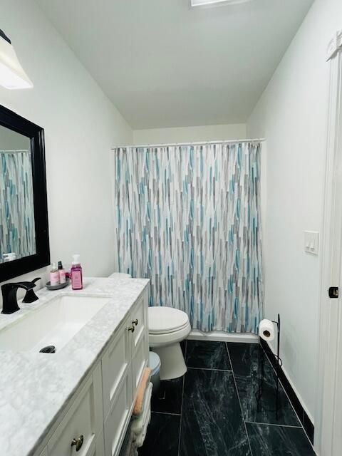 Active With Contract: $179,000 (1 beds, 1 baths, 1080 Square Feet)