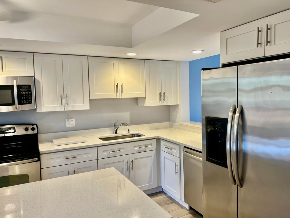 For Sale: $440,000 (2 beds, 2 baths, 1369 Square Feet)