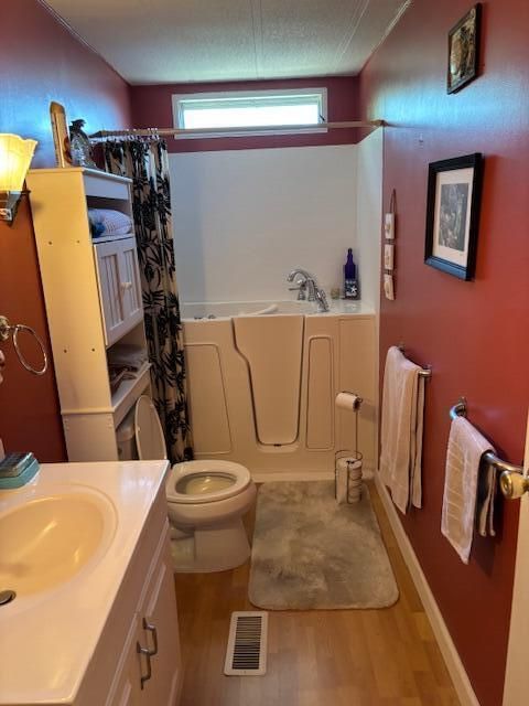 For Sale: $99,900 (2 beds, 2 baths, 1460 Square Feet)