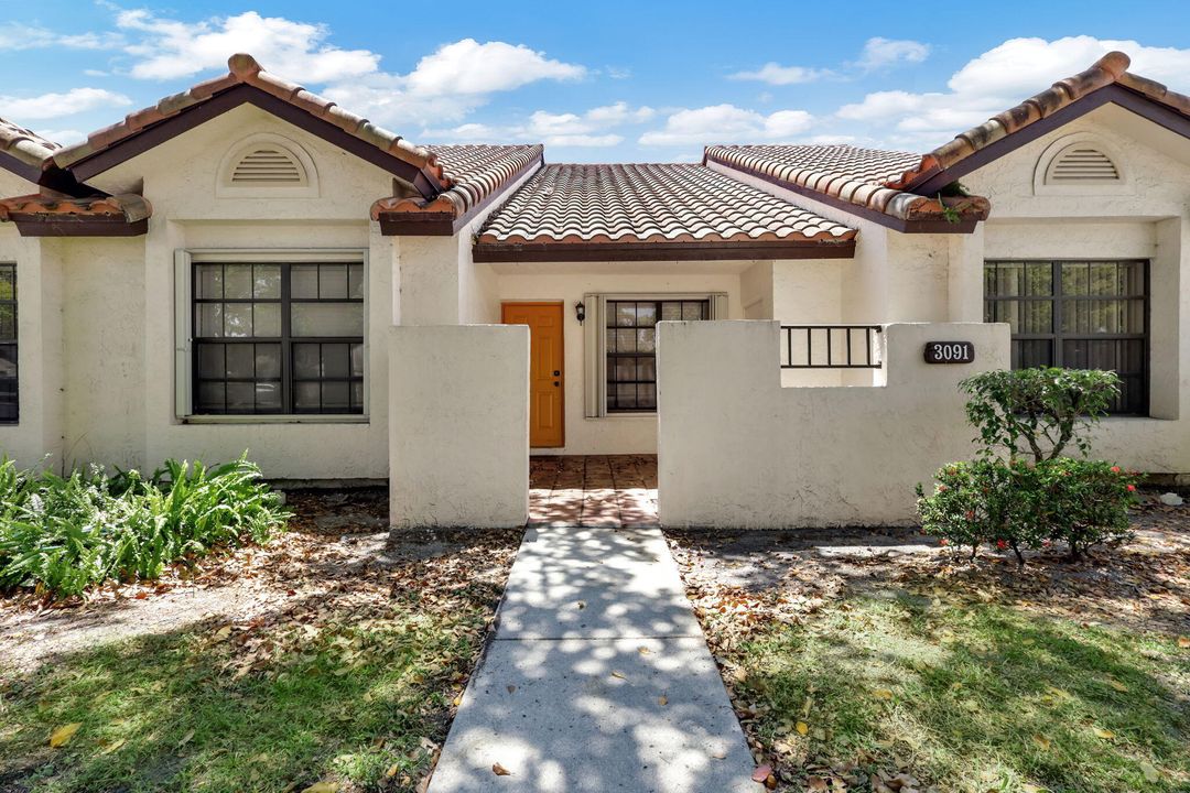 For Sale: $499,000 (3 beds, 2 baths, 1389 Square Feet)