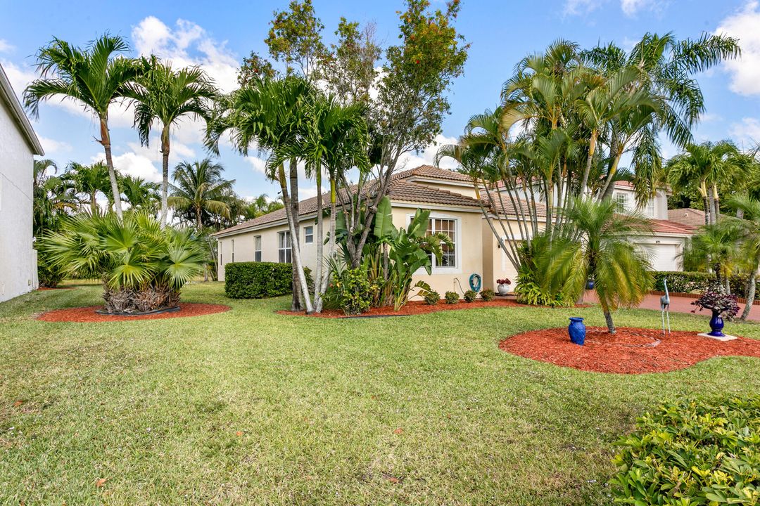 For Sale: $650,000 (3 beds, 2 baths, 1860 Square Feet)