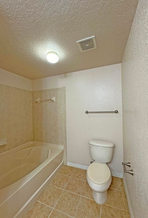 В аренду: $1,900 (2 спален, 2 ванн, 1141 Квадратных фут)