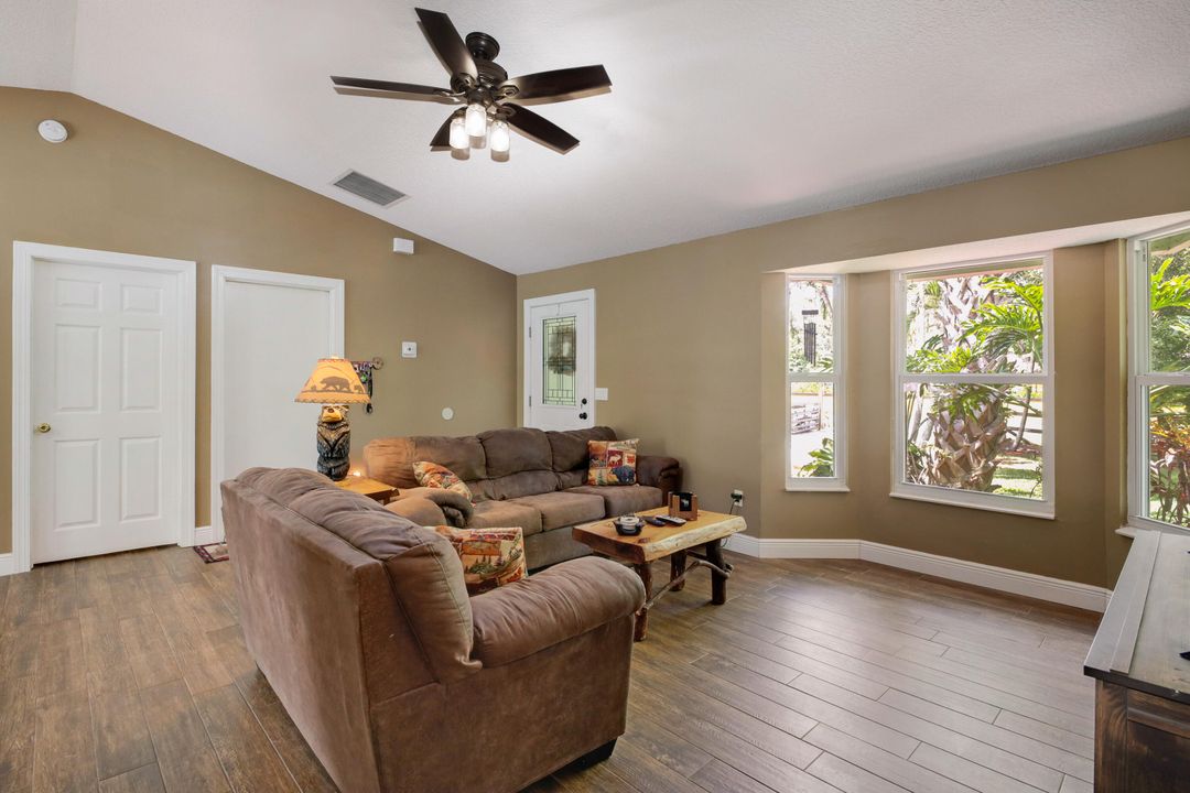 For Sale: $675,000 (3 beds, 2 baths, 1085 Square Feet)