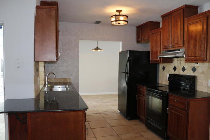 For Rent: $5,000 (4 beds, 2 baths, 1734 Square Feet)