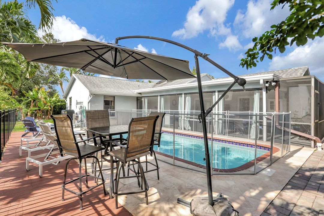 Active With Contract: $675,000 (4 beds, 2 baths, 1672 Square Feet)