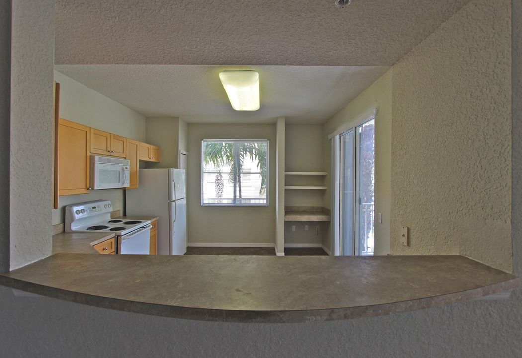 For Rent: $2,475 (2 beds, 2 baths, 1309 Square Feet)