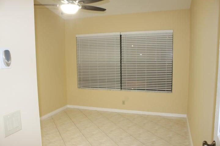 For Rent: $4,200 (4 beds, 2 baths, 1828 Square Feet)