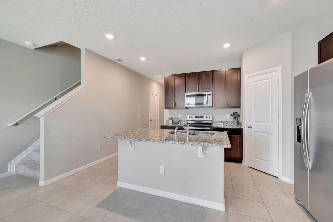 For Sale: $430,000 (3 beds, 2 baths, 1525 Square Feet)