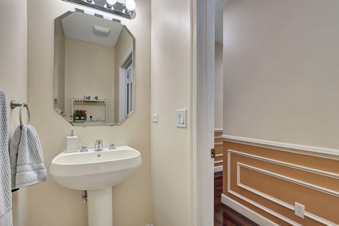 待售: $625,000 (3 贝兹, 2 浴室, 1991 平方英尺)