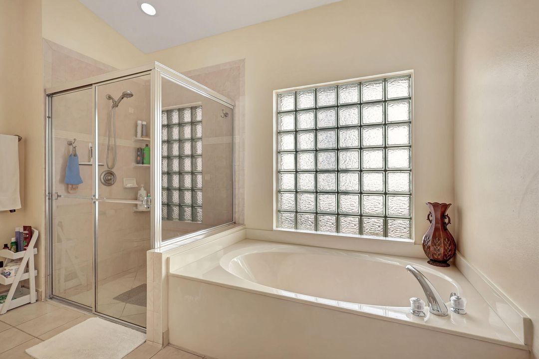 待售: $625,000 (3 贝兹, 2 浴室, 1991 平方英尺)