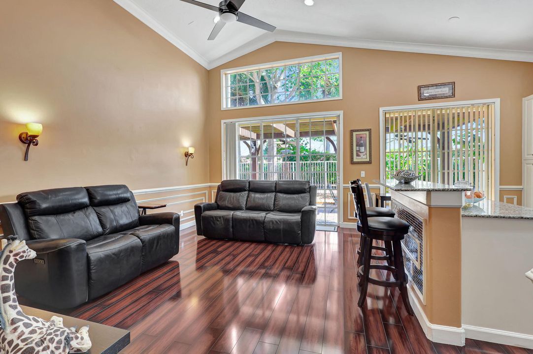 For Sale: $625,000 (3 beds, 2 baths, 1991 Square Feet)