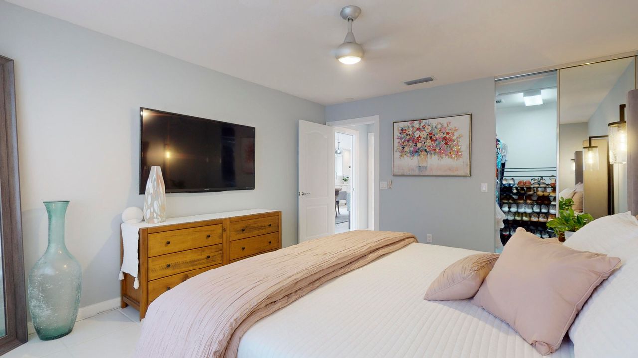 For Sale: $465,000 (2 beds, 2 baths, 1540 Square Feet)
