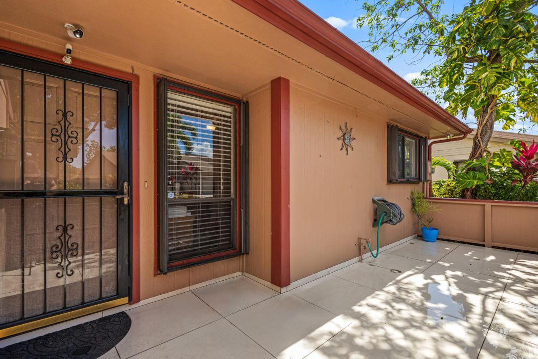 For Sale: $415,000 (3 beds, 2 baths, 1291 Square Feet)
