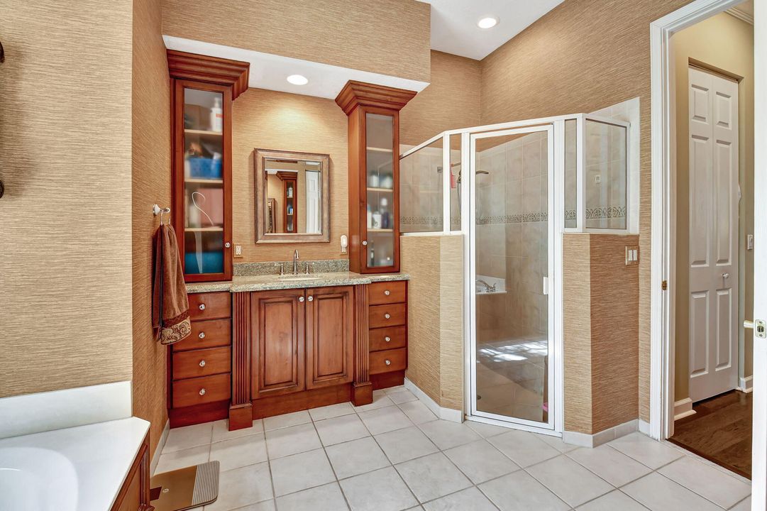 待售: $859,900 (4 贝兹, 3 浴室, 2462 平方英尺)