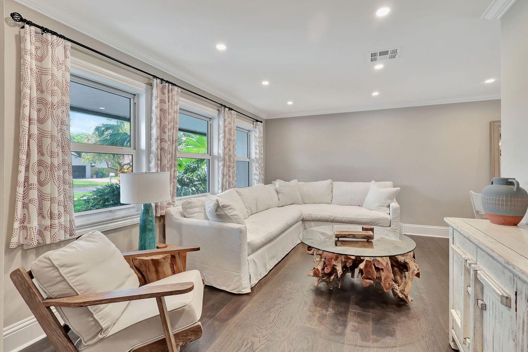 For Sale: $925,000 (3 beds, 2 baths, 1706 Square Feet)