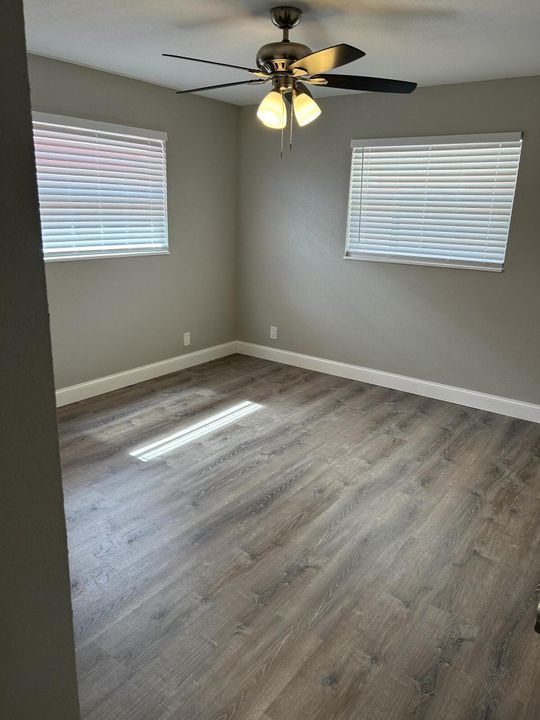 For Rent: $2,150 (2 beds, 1 baths, 800 Square Feet)