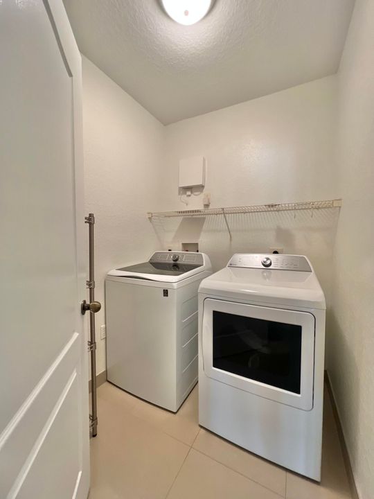 For Rent: $2,650 (3 beds, 2 baths, 1536 Square Feet)