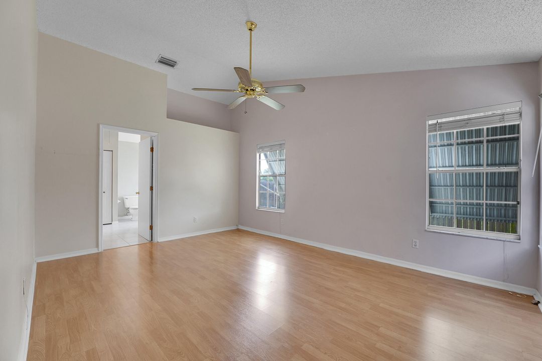 Active With Contract: $299,000 (3 beds, 2 baths, 1398 Square Feet)