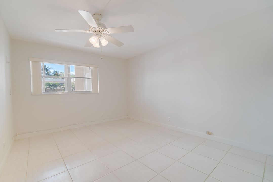 For Sale: $119,000 (2 beds, 2 baths, 880 Square Feet)