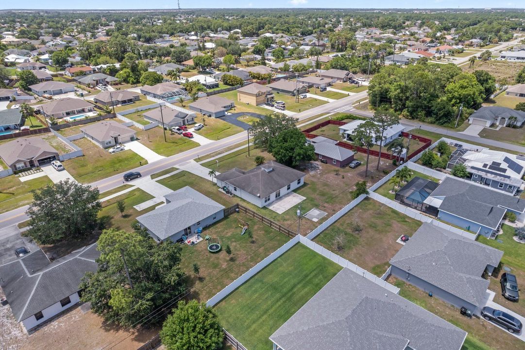 Active With Contract: $370,000 (3 beds, 2 baths, 1659 Square Feet)