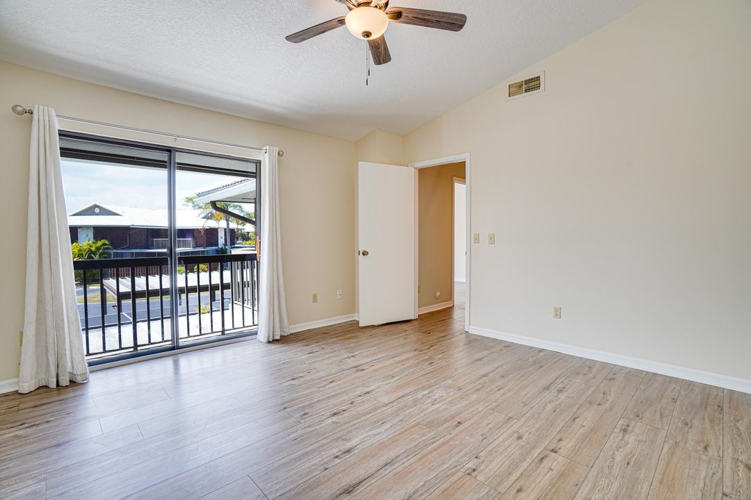 For Sale: $257,500 (2 beds, 2 baths, 1328 Square Feet)