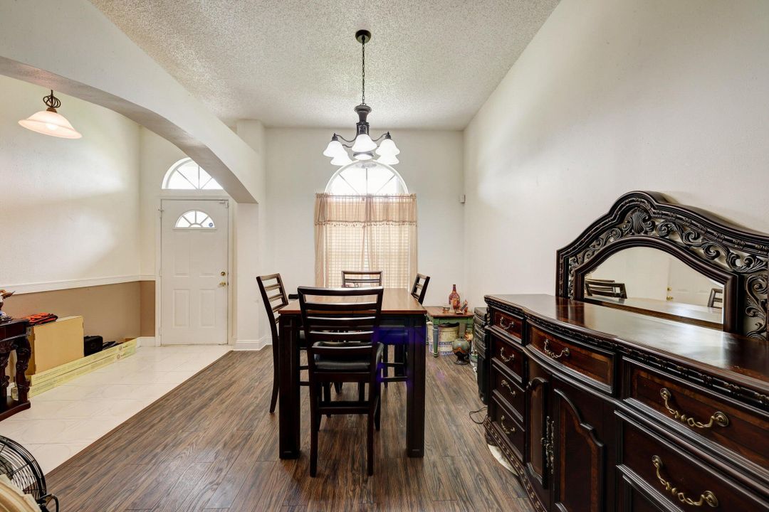 For Sale: $415,000 (3 beds, 2 baths, 1688 Square Feet)