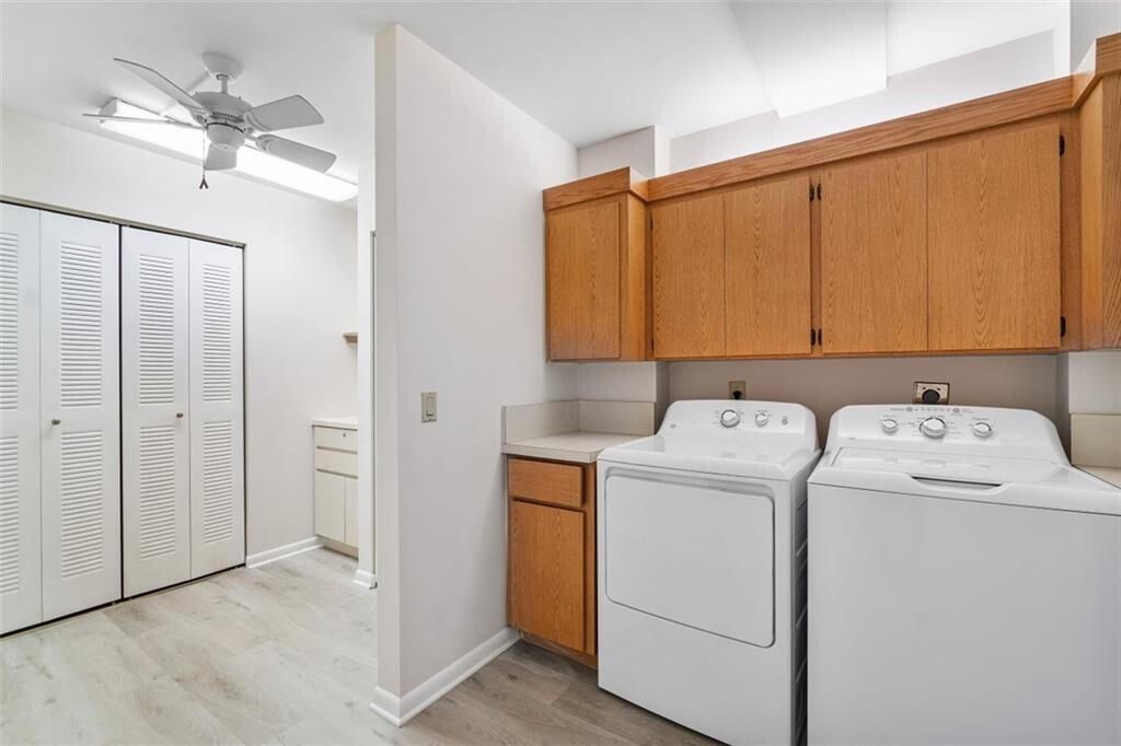 For Rent: $2,800 (2 beds, 2 baths, 1385 Square Feet)