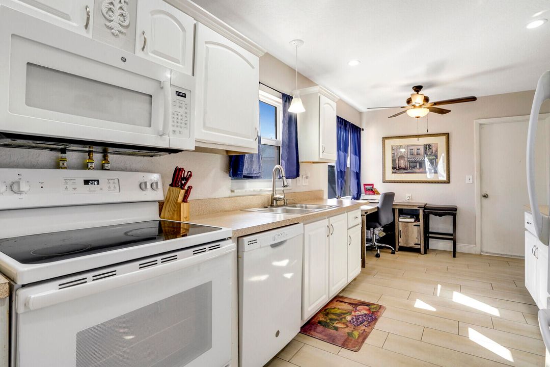 For Sale: $329,000 (2 beds, 2 baths, 1325 Square Feet)