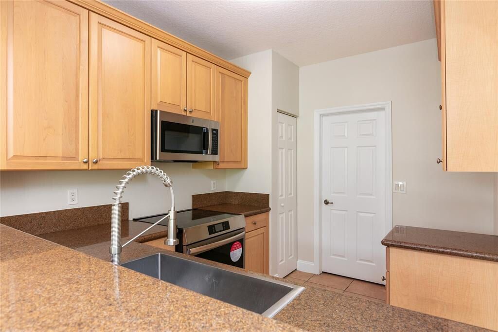 For Rent: $3,300 (3 beds, 2 baths, 1246 Square Feet)