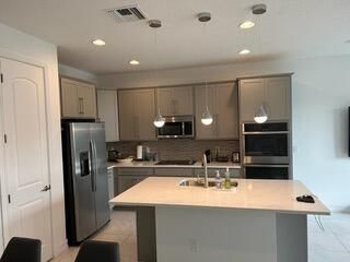 For Rent: $3,995 (3 beds, 2 baths, 1728 Square Feet)