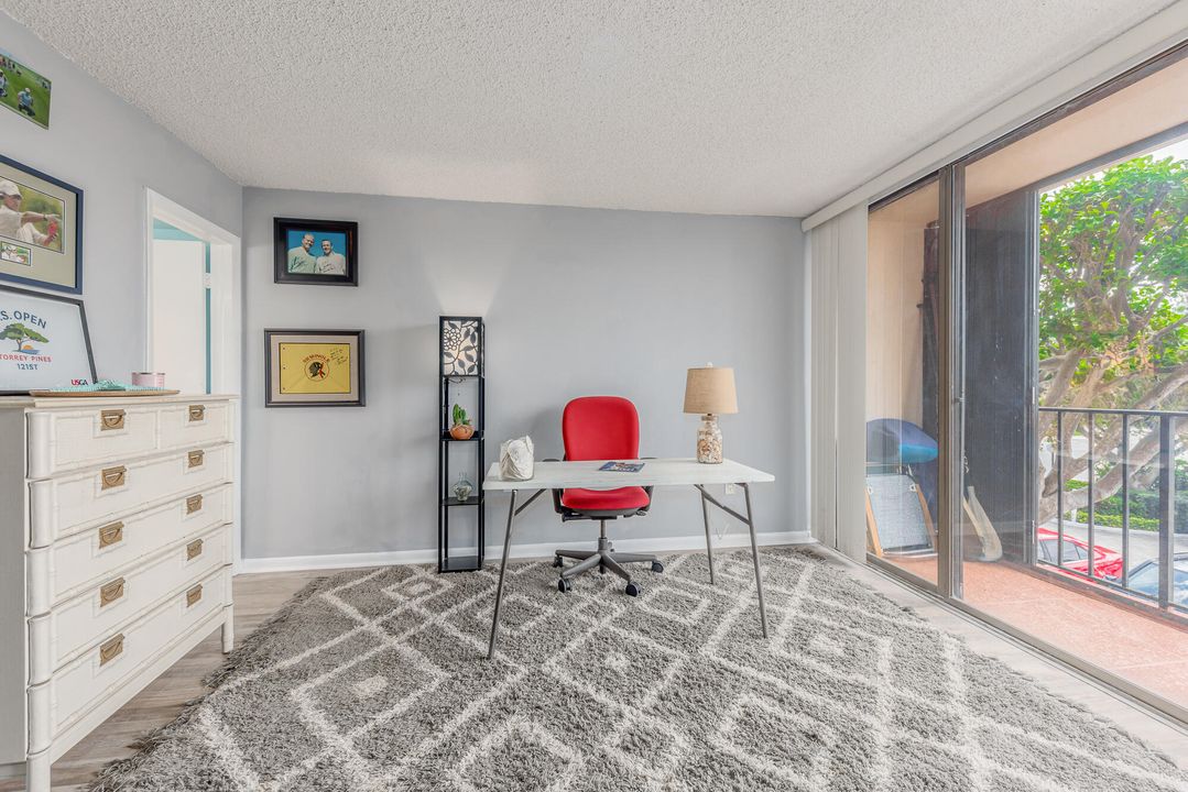 For Sale: $669,000 (2 beds, 2 baths, 1200 Square Feet)