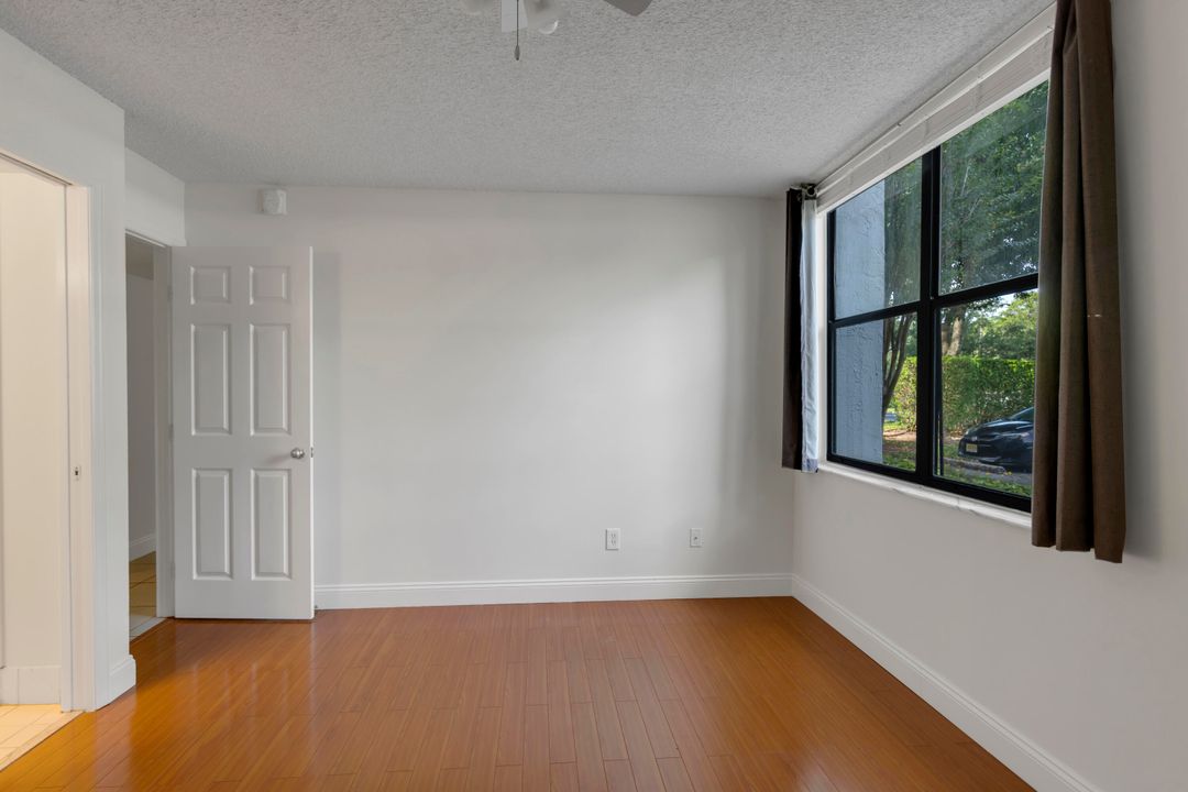 For Rent: $2,000 (1 beds, 1 baths, 731 Square Feet)