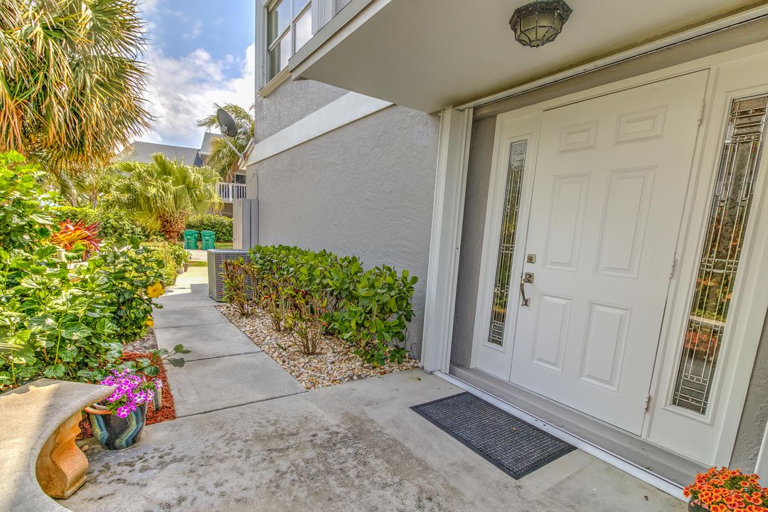 For Sale: $859,900 (3 beds, 2 baths, 1962 Square Feet)